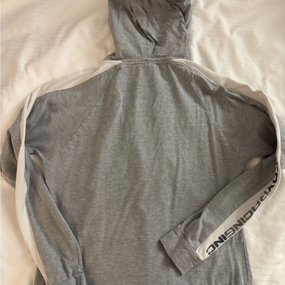 Fox rare gray and White zip up lightweight hoodie, mint condition Y2K